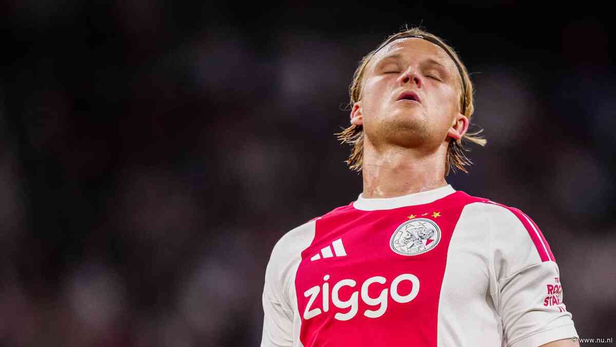 Ajax-spits Dolberg succesvol geopereerd aan knie: 'Deze blessure komt hard aan'