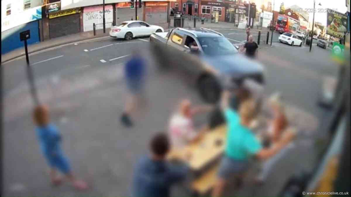 See moment members of Sayers family allegedly attack car following feud