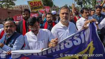 Chaos in New Delhi: politie sleept oppositieleider Rahul Gandhi weg van protest tegen ’gevaarlijke ingreep in stemrecht’
