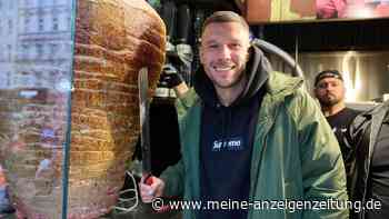 Podolski greift ins Kühlregal: Ex-Nationalspieler startet Dürüm-Offensive bei Rewe