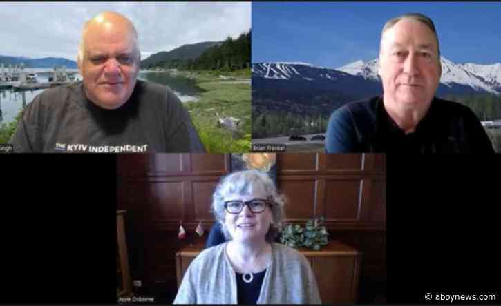 A masterclass in local government politics: 2 B.C. veterans launch podcast