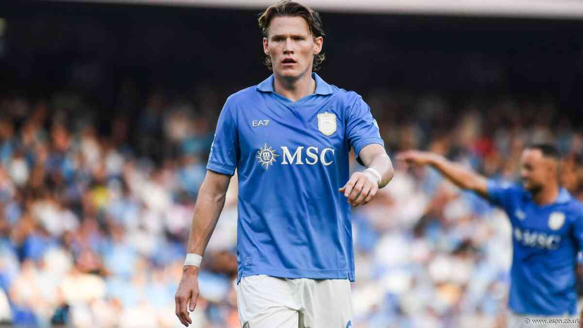 McTominay back in Napoli training after heart procedure