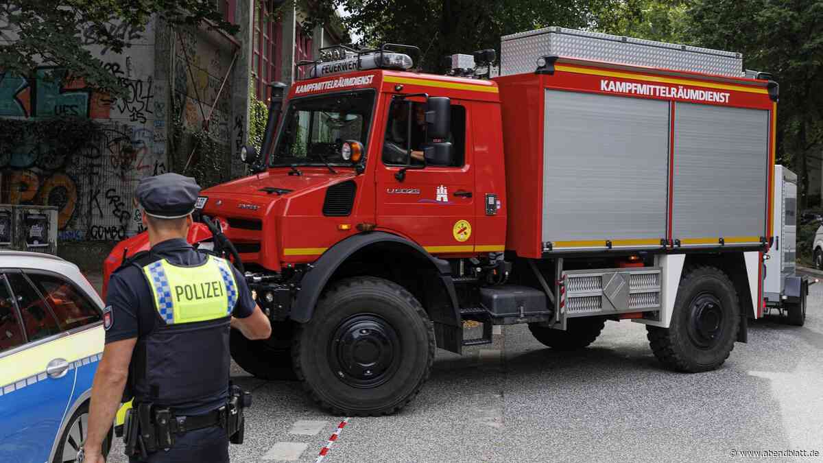 500 Pfund schwere Weltkriegsbombe im Harburger Hafen gefunden