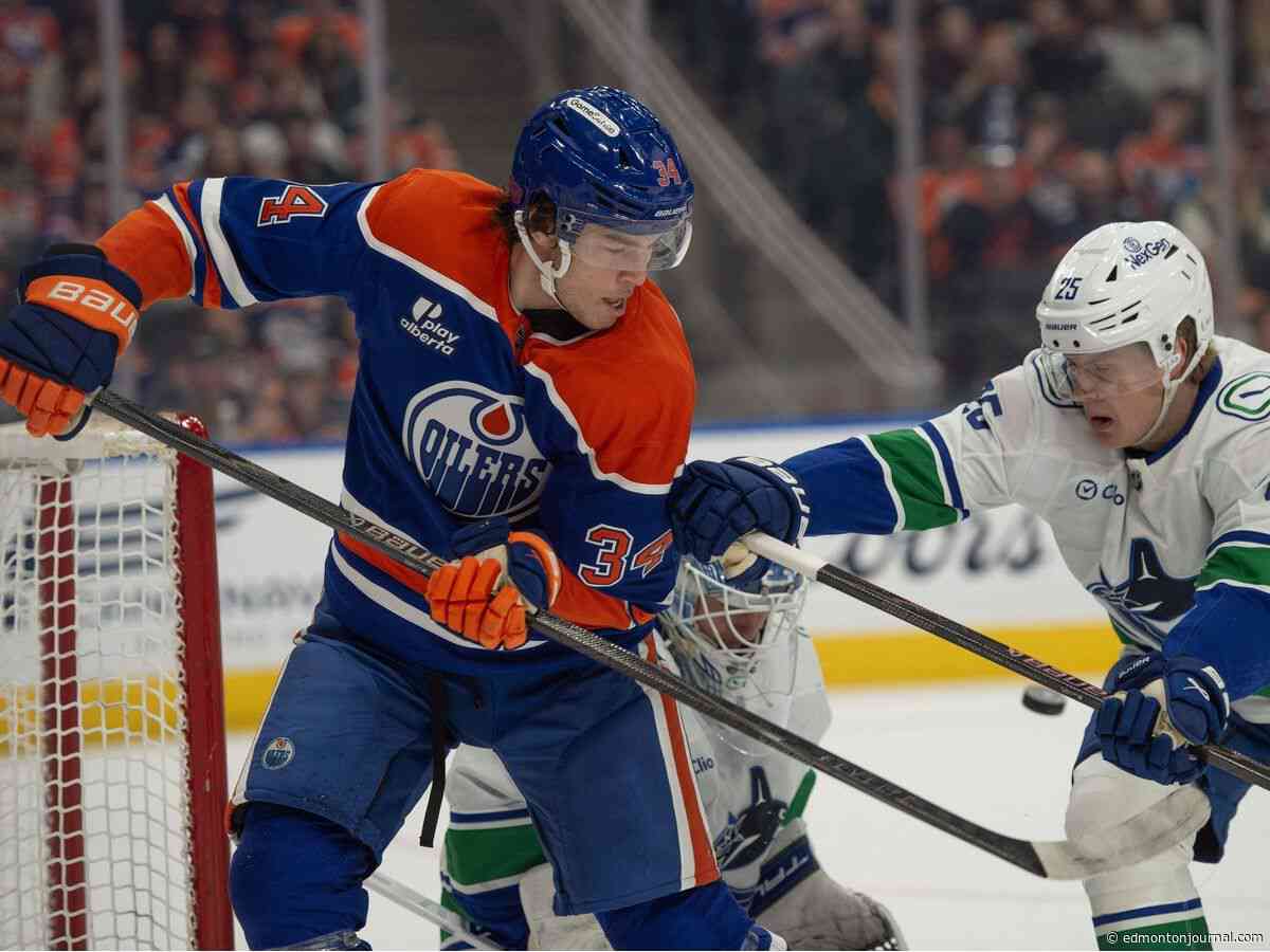 One more time! Yet ANOTHER Edmonton Oilers centre goes down with injury