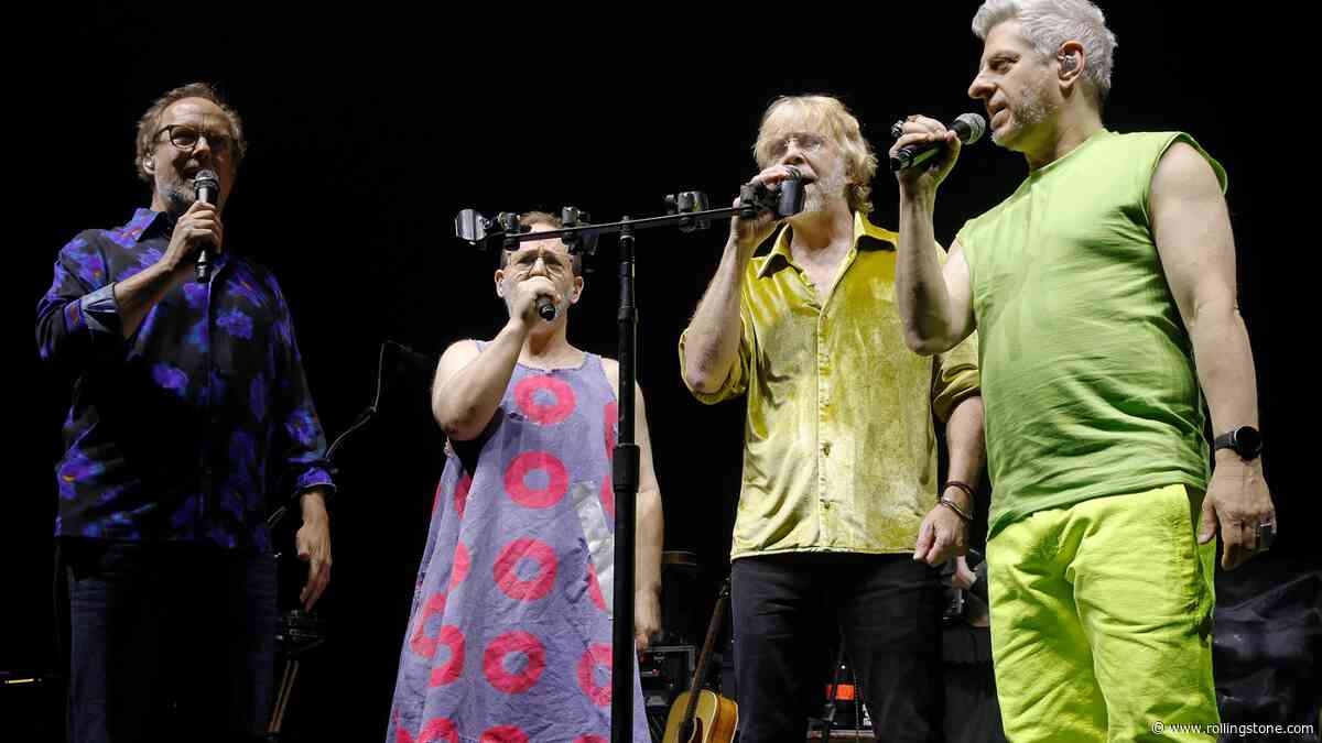 See Madison Square Garden Ushers Vibe-Dance to Celebrate Phish’s 100th Booking at Legendary Venue