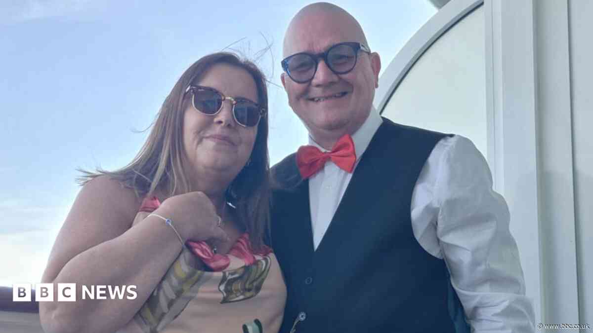 Cancer survivor with a stoma 'made to feel like a criminal' at airports