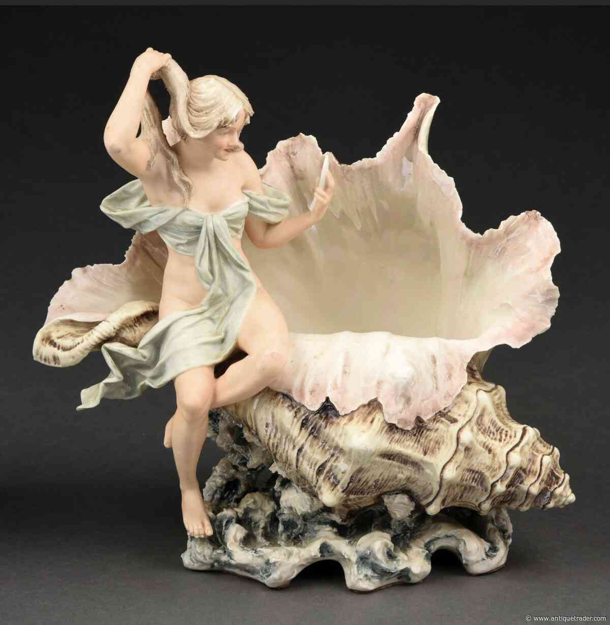 Collector’s Notebook: A Royal Dux Beauty Brings the Seaside Home