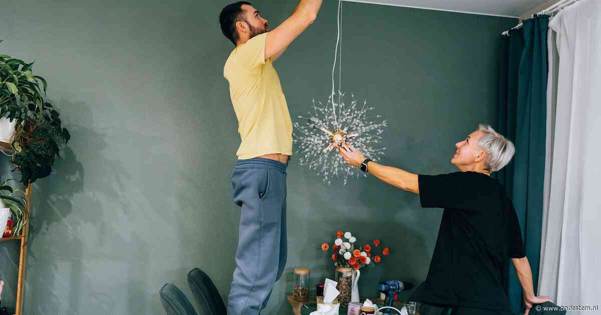 Een sfeervoller huis krijg je al met drie lagen licht: ‘Verdeel het goed’