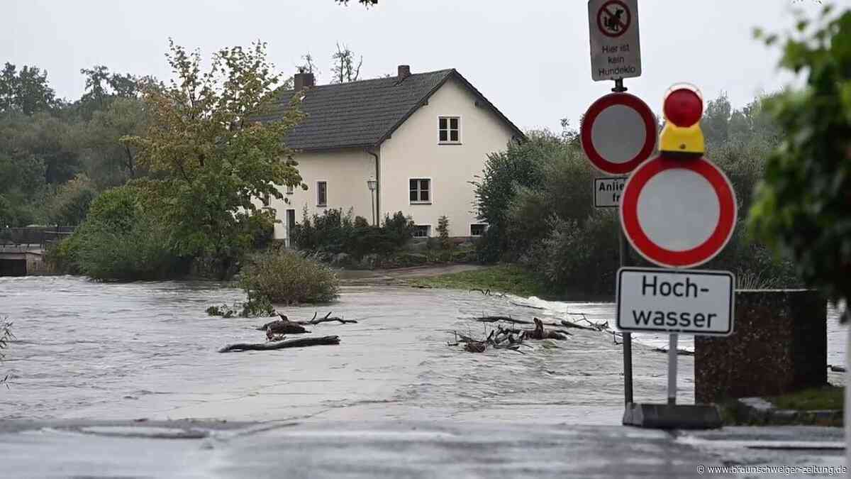 Waschmaschine ausgelaufen: Diese zwei Nummern müssen Sie im Schadensfall anrufen