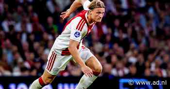 Knieblessure werpt bij Ajax opgeleefde Kasper Dolberg ver terug