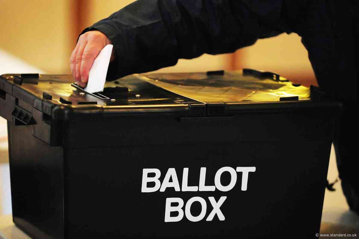 Voters go to polls to replace Starmer in Holborn and St Pancras by-election