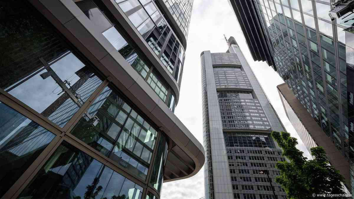 Commerzbank-Übernahme: Was auf Beschäftigte und Mittelstand zukommt
