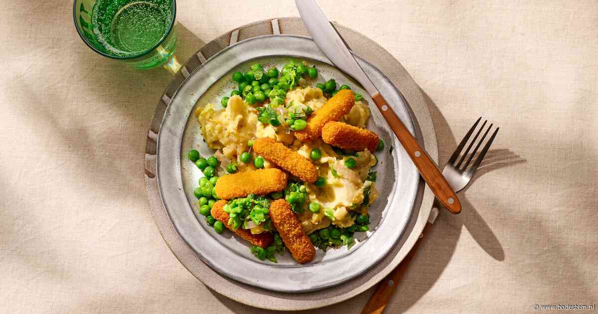 Wat Eten We Vandaag: Witlofstamppot met visfrietjes en tuinerwten