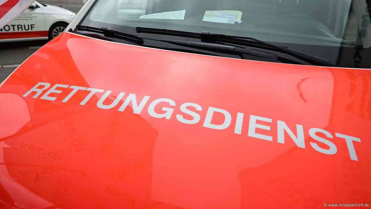 Autofahrer (73) missachtet Stopp-Schild in Halsbach – Golf-Fahrer (49) verletzt