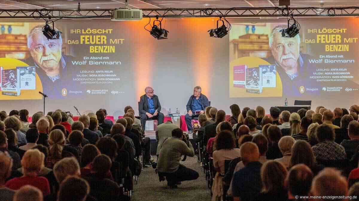 Musik-Legende wird dieses Jahr 90 – und zeigt sich auf der Frankfurter Buchmesse als unverwüstlich
