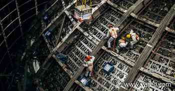 A Scientist Working on the ‘IceCube’ Neutrino Detector Explains the Nobel Prize–Winning Technology
