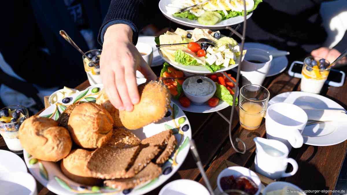 Frühstück bei schönstem Ambiente: Hier kann man am Ammersee in den Tag starten