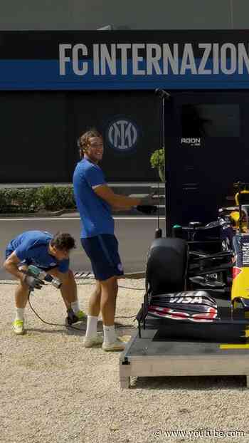 World's fastest pitstop ever 💪? right @oracleredbullracing 👀?  @redbullracing