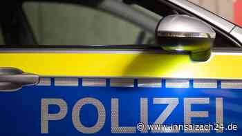 Vorfahrtsunfall in Rechtmehring: Autofahrer (59) stößt mit Anhänger zusammen