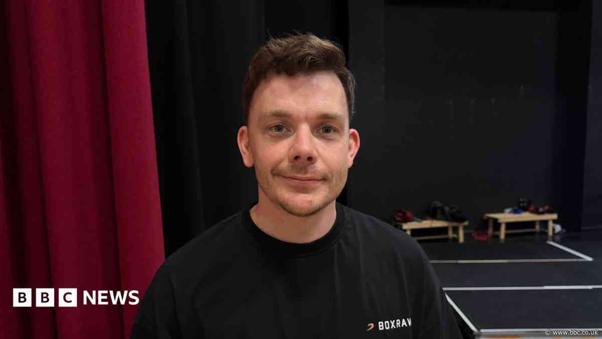 How boxing inspired a play about men's mental health