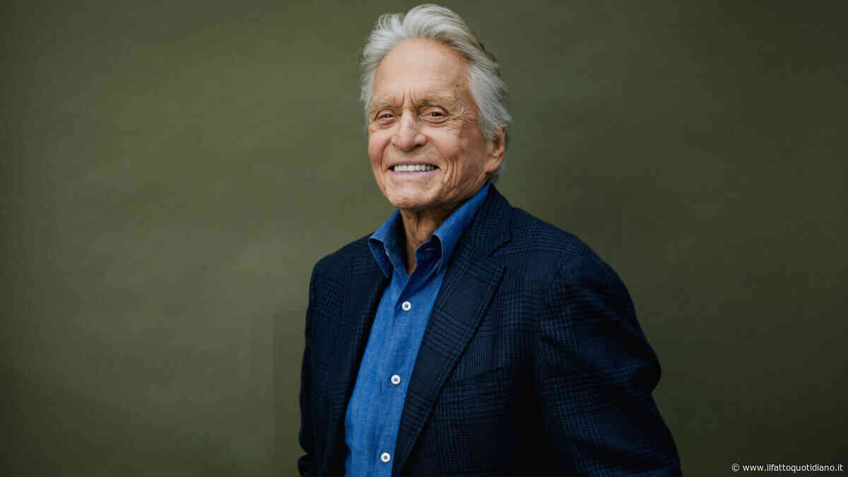 “Non mi interessa uscire con te se frequenti altre persone. O continui con loro o chiudi la relazione e stai con me”: l’aut aut di Catherine Zeta-Jones a Michael Douglas