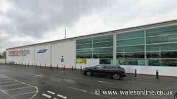 Police incident closes Cardiff road due to hazard