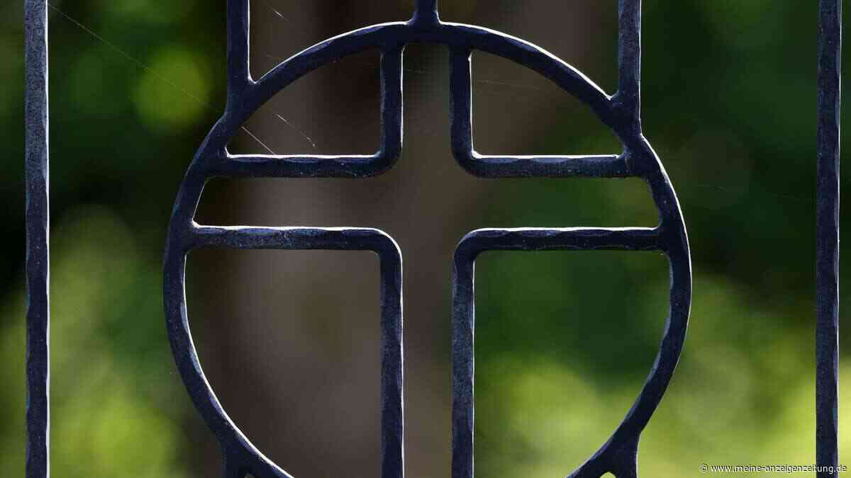 Postamtsleiterin liegt tot in ihrem Bett – Italien-Gemeinde trauert