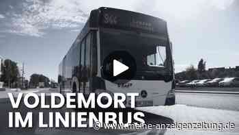 Was die deutsche Stimme von Voldemort in einem Linienbus in Wittenberge zu suchen hat