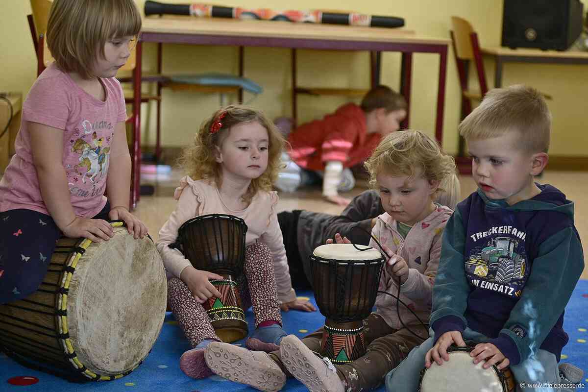 Kindergartenkinder in Schöneck: Spaß mit Didgeridoo und Trommeln: