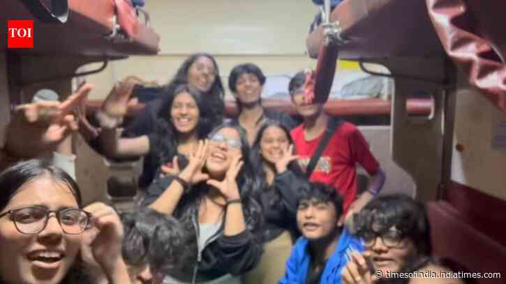 'Train main thodi masti kar lete hai kya hi ho jayega’: Woman confronts youngsters over train noise, internet divided