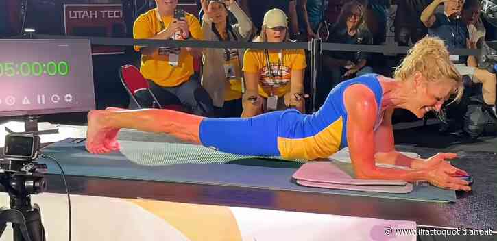 A 61 anni sta 5 ore in plank: il nuovo record mondiale realizzato ai World Senior Games da una donna canadese
