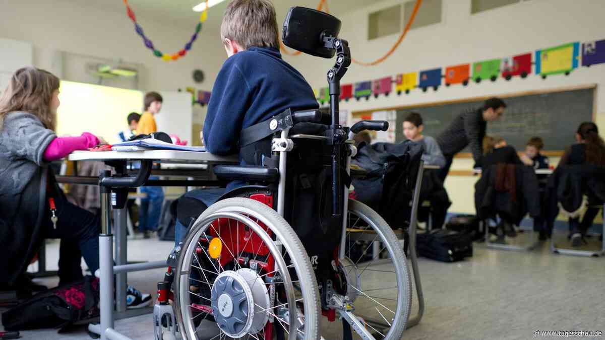 Reform der Kinder- und Jugendhilfe: Diskussion über Schulassistenzen