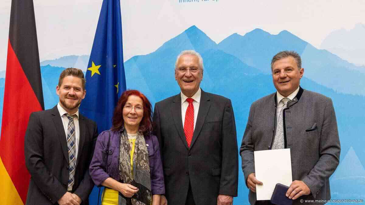 Erster Pfaffenhofener: Altbürgermeister Zech erhält Verdienstmedaille in Silber