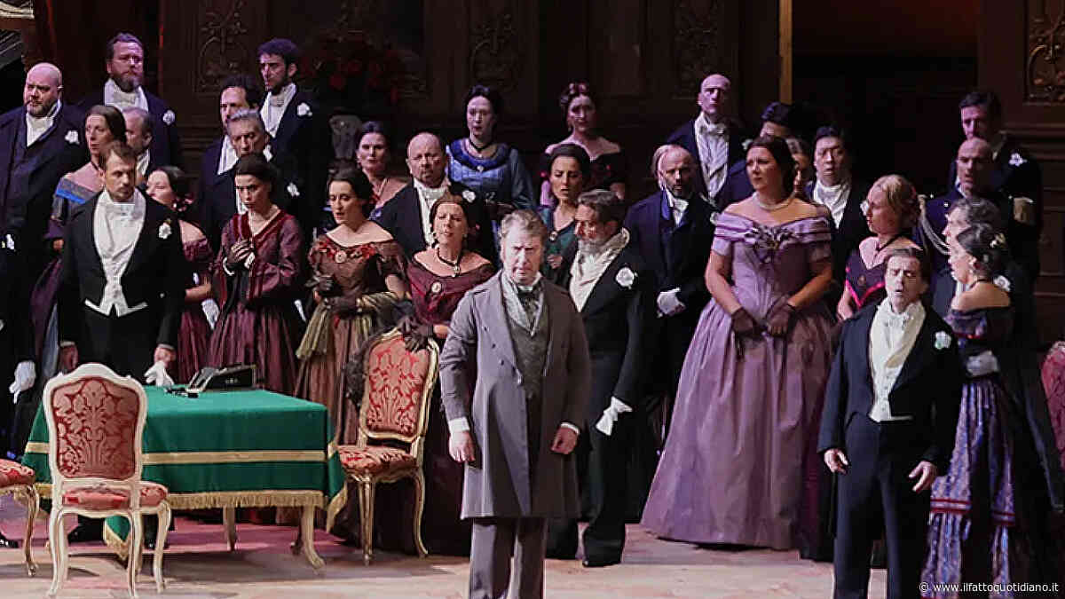 Alla Scala la Traviata con la regia di Liliana Cavani: un allestimento tradizionale che non rinuncia all’opulenza