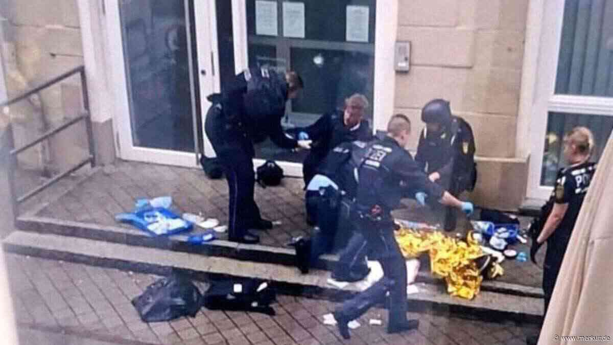 Schüsse im Rathaus-Innenhof von Tuttlingen: Mann greift Polizisten an und stirbt