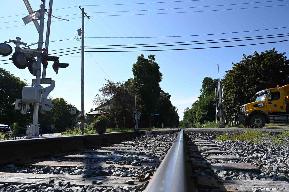 1 hospitalized after train and vehicle collide in Rotterdam