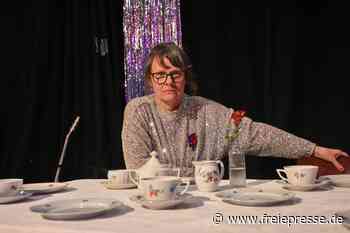 Glitzer, Feminismus und gute Gespräche: Diese Chemnitzer Theaterschaffende hat Redebedarf