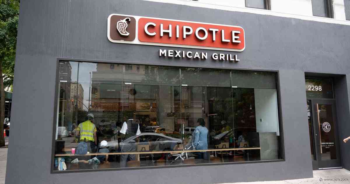 Starbucks is reportedly eyeing a Chipotle acquisition