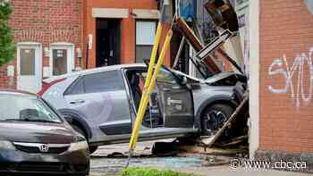 Several minors detained in 2 separate incidents involving police chases, crashes