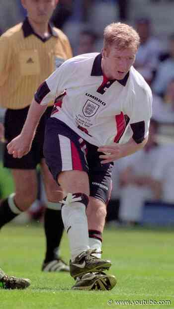 A vintage Paul Scholes SCREAMER from 1998!