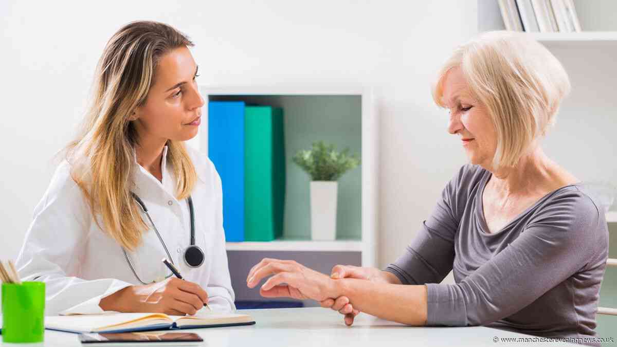 Doctors testing the use of AI chatbots to diagnose patients ahead of GP appointments