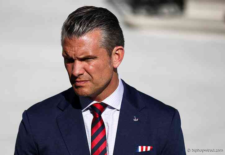 Pete Hegseth Hilariously Flamed For Epic Workout Fail