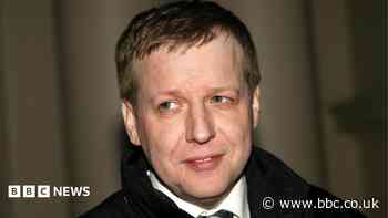 Notorious gangland enforcer Paul Ferris dies aged 62