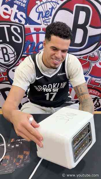 half-eaten croissant is CRAZYYY 😭 #brooklynnets #funny #nba