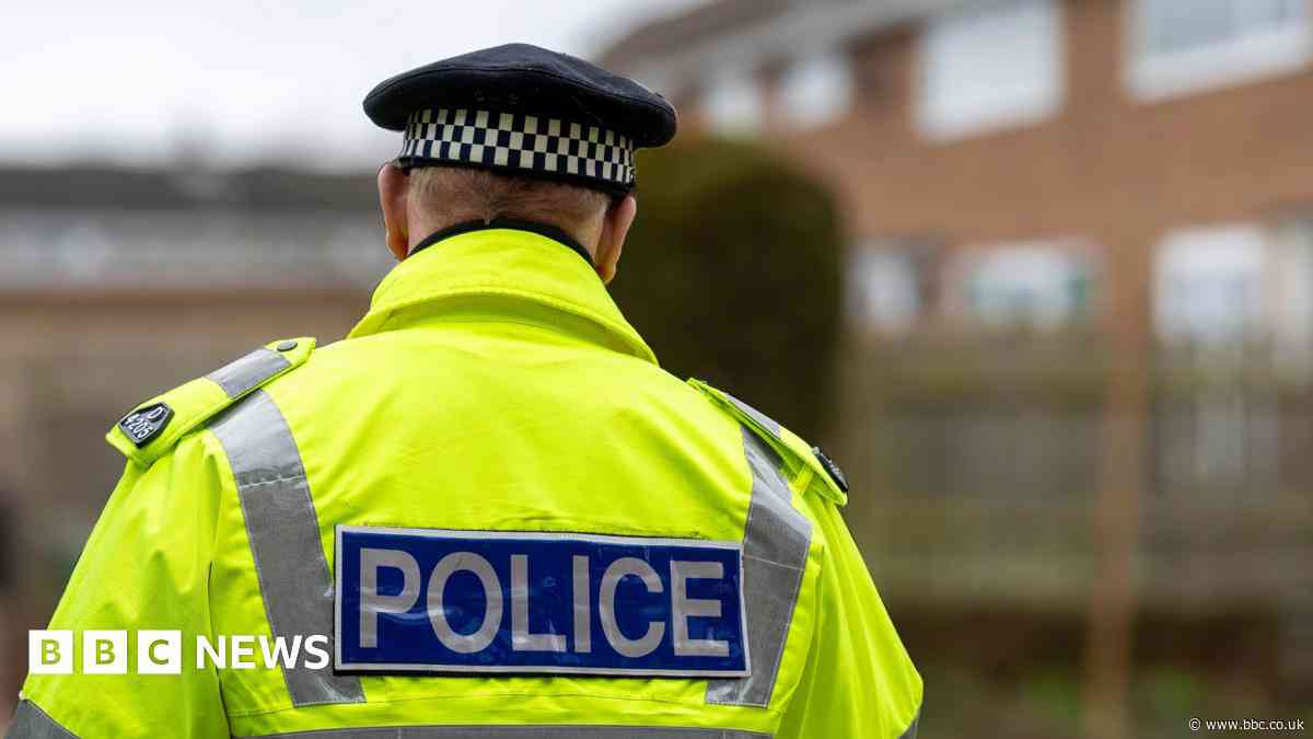 Cyclist suffers serious head injury in crash