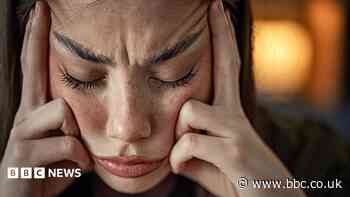 How to recognise a panic attack and help someone through it