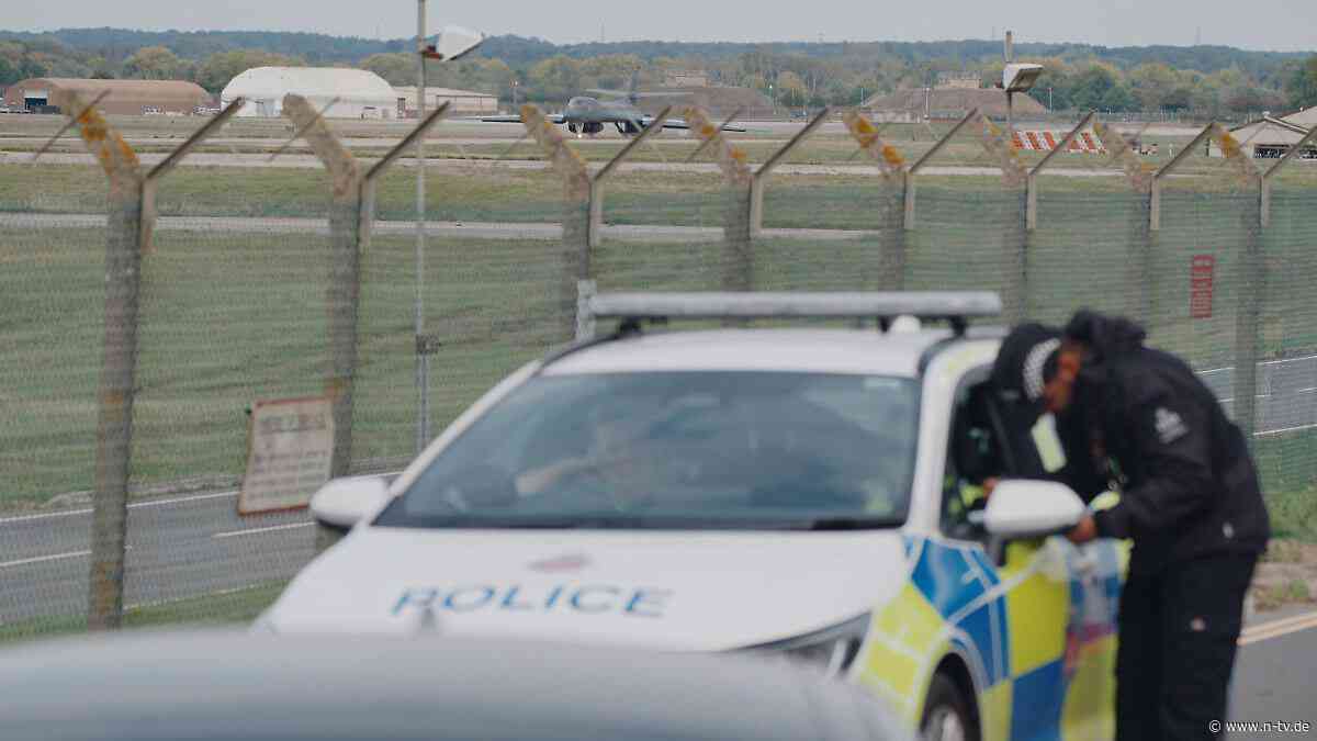 US-Luftwaffe betreibt Stützpunkt: Festnahmen nach Zaundurchbruch an Militärbasis in Großbritannien