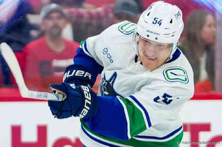 Stankoven nets 3 as Hurricanes crush Vancouver Canucks 7-2