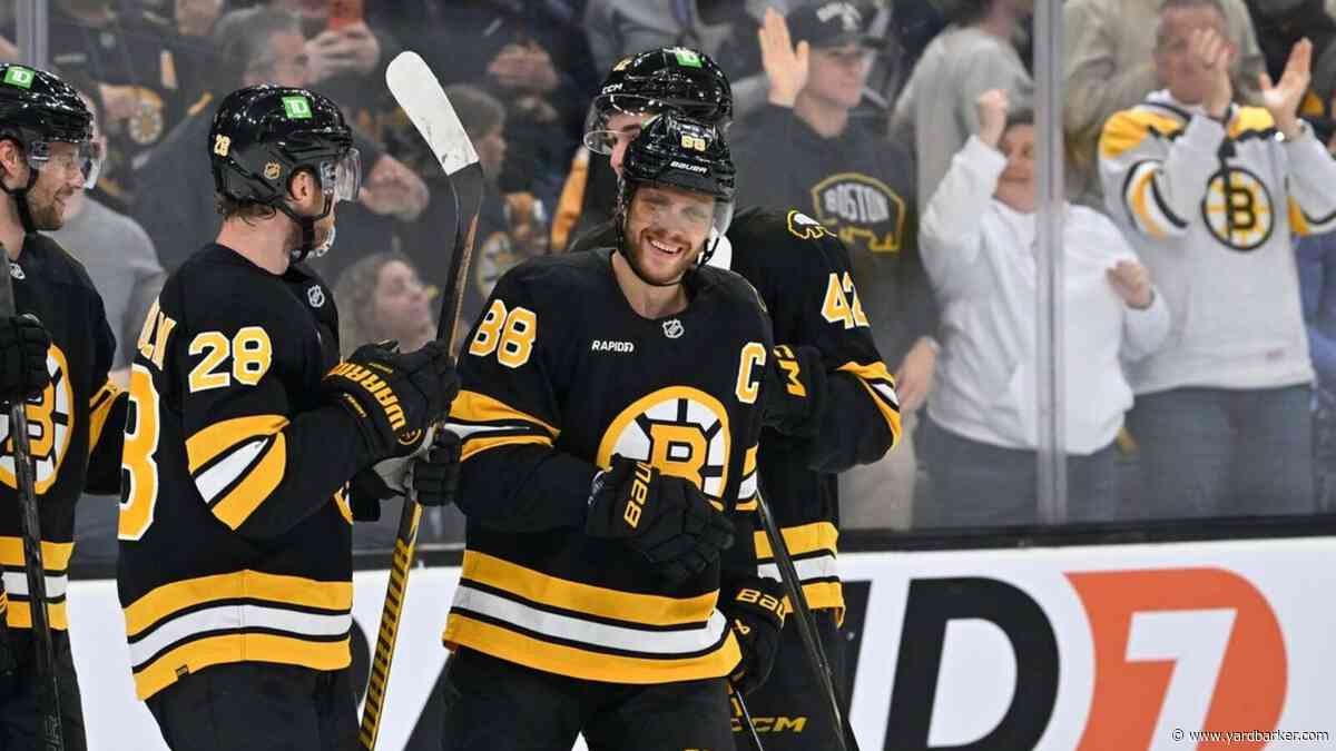 David Pastrnak racks up 4 points as Bruins blow out Mammoth