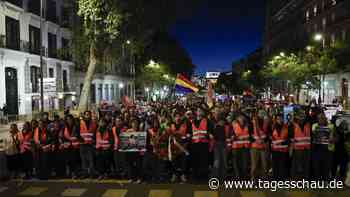 Protest und Andenken: Zehntausende in Spanien auf der Straße für Maricarmen